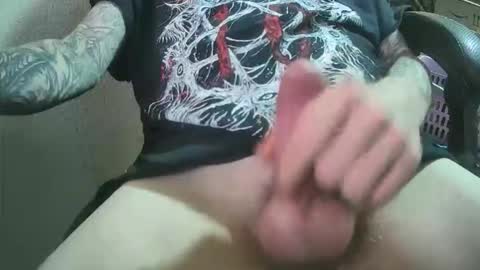 Snapshot of luxiferr666 chatting on December 15, 2025, 6:28 am belzebubs online show from December 15, 2025, 6:28 am