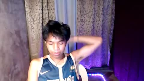 Snapshot of luxirfy_xx chatting on February 1, 2026, 6:39 pm luxirfy online show from February 1, 2026, 6:39 pm