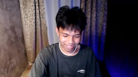 Snapshot of luxirfy_xx chatting on February 12, 2026, 3:40 pm luxirfy online show from February 12, 2026, 3:40 pm