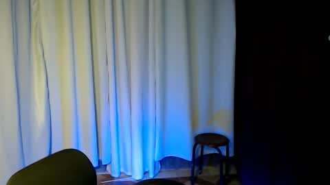 Snapshot of luxirfy_xx chatting on March 3, 2026, 5:19 pm luxirfy online show from March 3, 2026, 5:19 pm