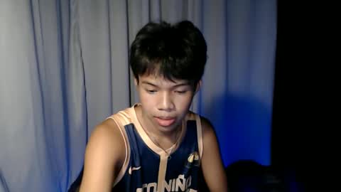 Snapshot of luxirfy_xx chatting on March 6, 2026, 2:02 pm luxirfy online show from March 6, 2026, 2:02 pm