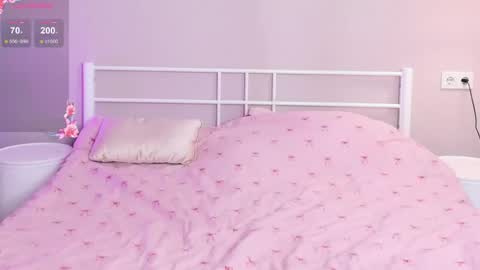 Snapshot of luxmeltmoon chatting on January 15, 2026, 7:46 am Selena online show from January 15, 2026, 7:46 am