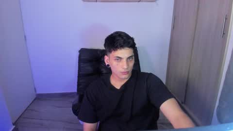 Snapshot of luxrx chatting on May 27, 2026, 7:22 pm luxrx online show from May 27, 2026, 7:22 pm