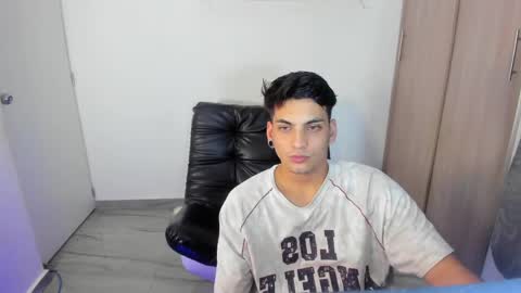 Snapshot of luxrx chatting on May 30, 2026, 7:22 pm luxrx online show from May 30, 2026, 7:22 pm