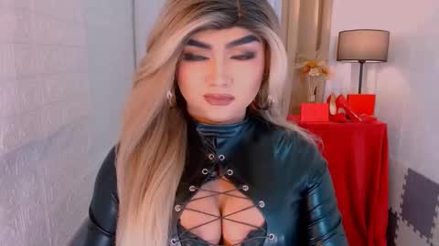 Snapshot of luxsasha chatting on September 24, 2025, 3:26 pm Sasha Blaire online show from September 24, 2025, 3:26 pm