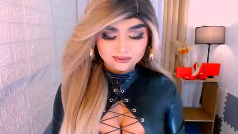 Snapshot of luxsasha chatting on October 16, 2025, 8:15 am Sasha Blaire online show from October 16, 2025, 8:15 am
