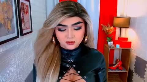 Snapshot of luxsasha chatting on January 15, 2026, 6:22 pm Sasha Blaire online show from January 15, 2026, 6:22 pm