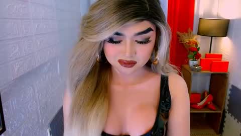 Snapshot of luxsasha chatting on February 20, 2026, 8:05 am Sasha Blaire online show from February 20, 2026, 8:05 am