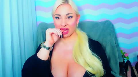 Luxuriaa online show from June 14, 2026, 8:00 pm