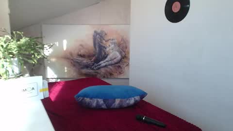 Snapshot of luxuriouss_s chatting on September 27, 2025, 5:23 am Laura online show from September 27, 2025, 5:23 am