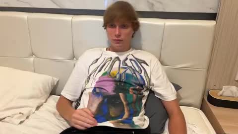 Snapshot of luxury_bob chatting on February 12, 2026, 1:33 am luxury_bob online show from February 12, 2026, 1:33 am