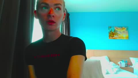 luxymodel online show from July 28, 2026, 9:48 am