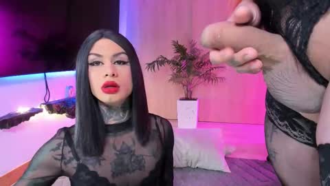 Snapshot of luxyshy chatting on January 8, 2026, 3:25 pm Lucy and Kristhy online show from January 8, 2026, 3:25 pm