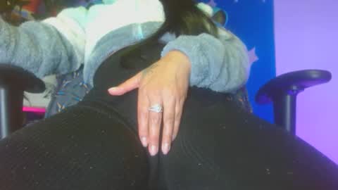 Snapshot of luzzy_cam chatting on December 21, 2025, 12:29 am luzzy I hope your visit and that we manage to get very hot online show from December 21, 2025, 12:29 am