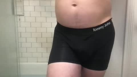 lvguynextdoor440656 online show from November 8, 2025, 2:23 am