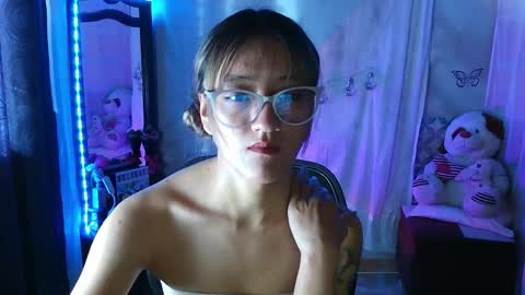 Snapshot of lya_ch chatting on October 14, 2025, 9:48 pm Call me Lia online show from October 14, 2025, 9:48 pm