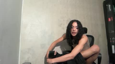 Snapshot of lyadumont chatting on November 9, 2025, 11:58 pm LYA online show from November 9, 2025, 11:58 pm