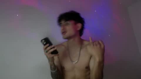 Lyan online show from November 16, 2025, 12:11 pm