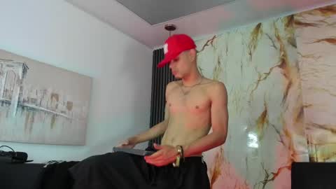 TELL ME LYCAN online show from May 30, 2026, 11:02 pm