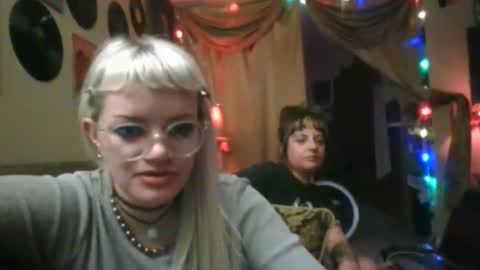 lydiadeity online show from December 19, 2025, 10:55 am