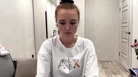 Snapshot of lydiatrowell chatting on October 18, 2025, 12:17 pm Carolina online show from October 18, 2025, 12:17 pm