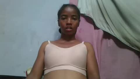 lydie856696 online show from April 29, 2026, 4:27 am