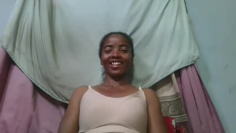 lydie856696 online show from May 1, 2026, 9:47 am
