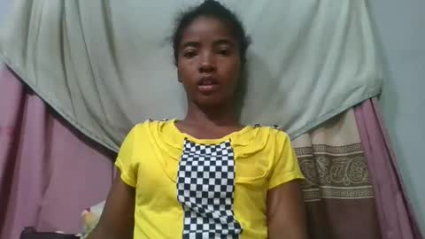 lydie856696 online show from May 2, 2026, 2:38 am