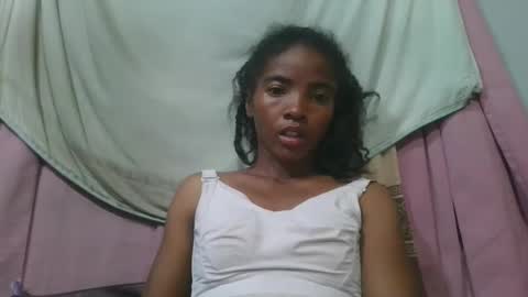 lydie856696 online show from May 8, 2026, 7:08 pm