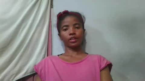 lydie856696 online show from May 18, 2026, 4:46 pm