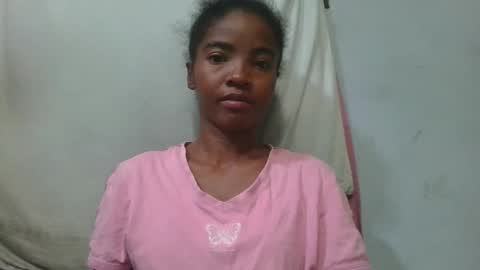 lydie856696 online show from May 20, 2026, 6:47 pm