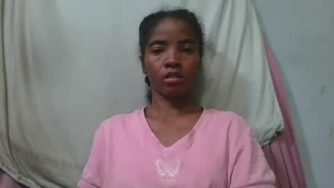 lydie856696 online show from May 21, 2026, 8:05 pm