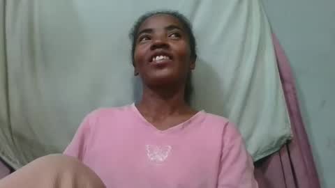 lydie856696 online show from May 24, 2026, 3:06 pm