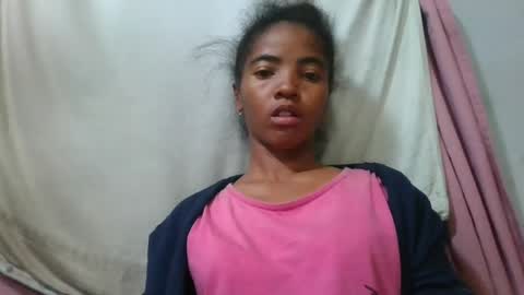 lydie856696 online show from June 17, 2026, 2:58 am