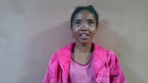 lydie856696 online show from July 7, 2026, 5:21 am