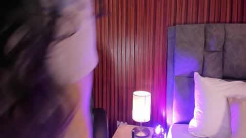 Lyhana Lee online show from October 28, 2025, 1:03 pm