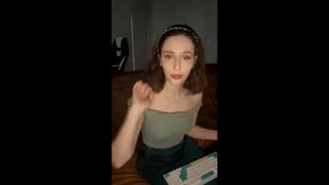 Snapshot of lylacdoll chatting on May 2, 2026, 10:15 pm LylacDoll online show from May 2, 2026, 10:15 pm