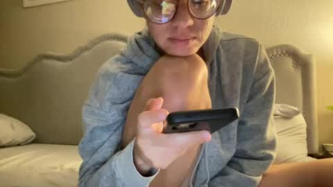 Olivia online show from August 8, 2026, 6:48 am