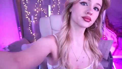 Snapshot of lylanimfa chatting on April 29, 2026, 12:53 pm lylanimfa online show from April 29, 2026, 12:53 pm