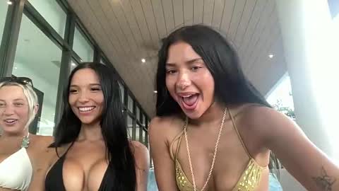 Snapshot of lylaxblake chatting on March 18, 2026, 8:23 pm lylaxblake online show from March 18, 2026, 8:23 pm