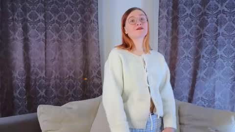 Snapshot of lyle_art chatting on December 14, 2025, 4:12 pm hi im Lyle online show from December 14, 2025, 4:12 pm