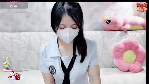 Snapshot of lyly_baby chatting on December 15, 2025, 6:23 pm lyly_baby online show from December 15, 2025, 6:23 pm