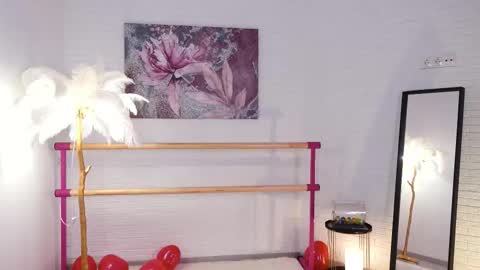 Lyly   online show from February 11, 2025, 5:37 am