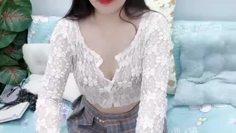 lyly_sweet97 online show from April 6, 2026, 6:14 am