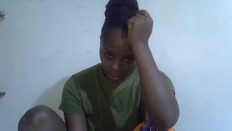 lyn_anna online show from March 16, 2026, 3:38 pm