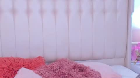 Lyn online show from November 19, 2025, 11:10 am