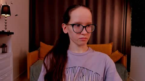 Sara online show from February 20, 2025, 10:37 pm