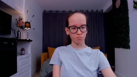 Sara online show from March 3, 2025, 7:28 pm