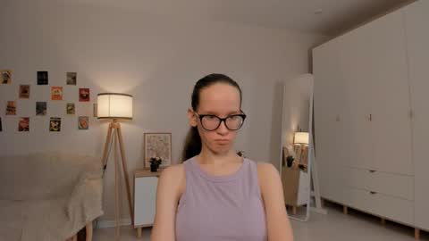 Sara online show from March 10, 2025, 7:18 pm