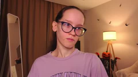 Sara online show from November 29, 2025, 4:43 pm